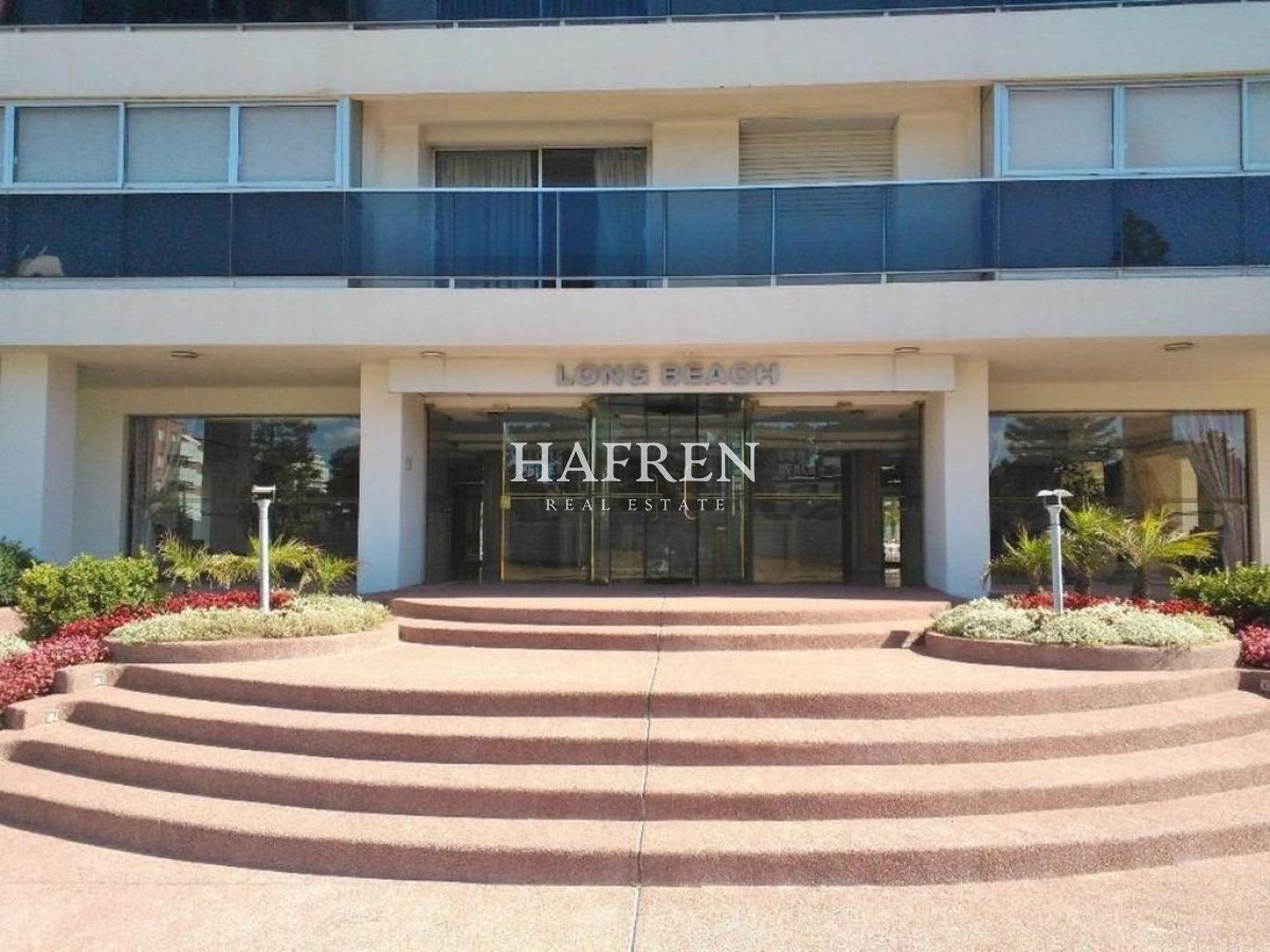 Apartamento ID.346 - Vende apartamento de 2 dormitorios y medio en Chiverta, Reciclado completo. Punta del Este 