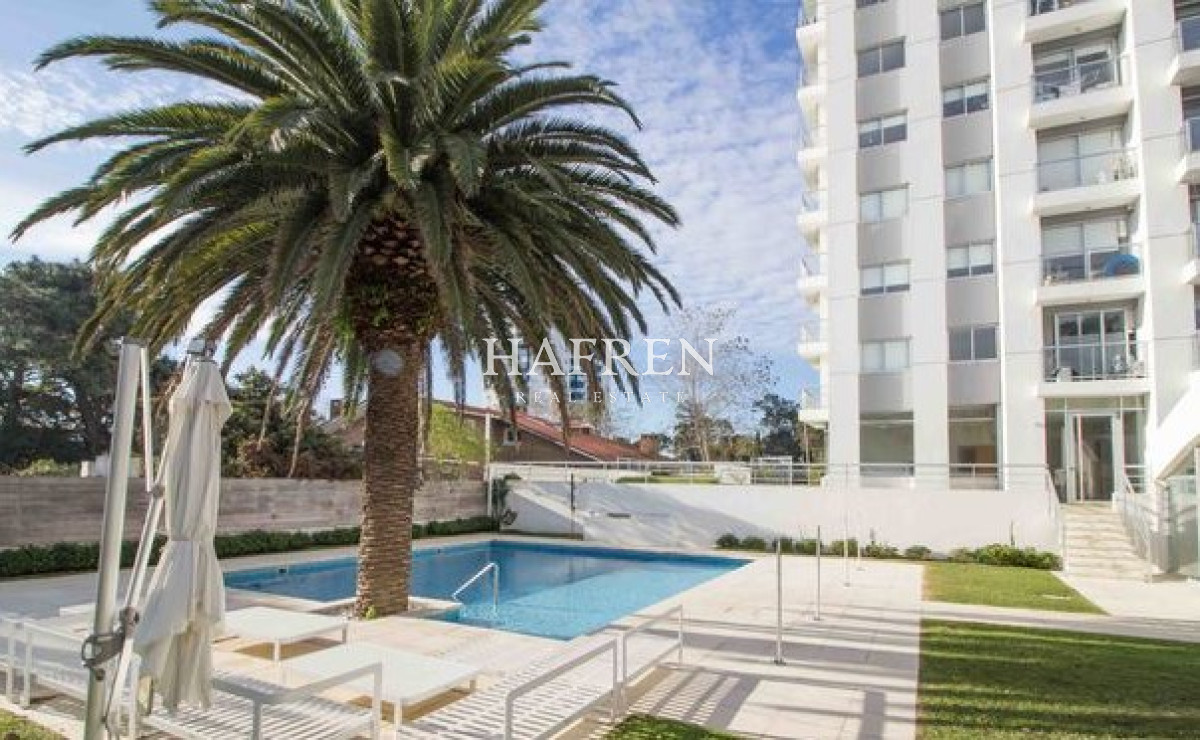 Apartamento ID.75 - Vende departamento de 2 dormitorios en edificio Summer Tower