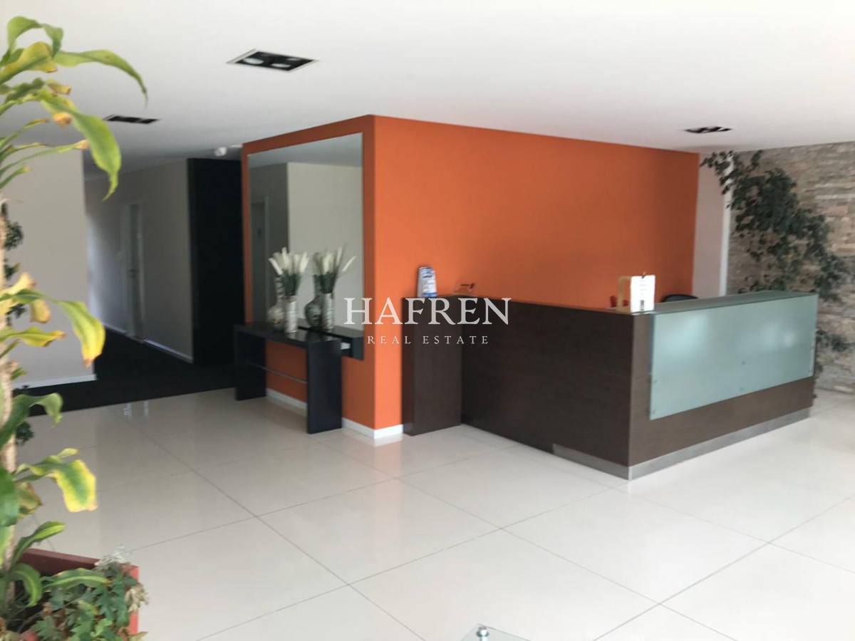 Apartamento ID.407 - Apartamento en venta de 2 dormitorios en suite en Torre Moon,  Punta del Este