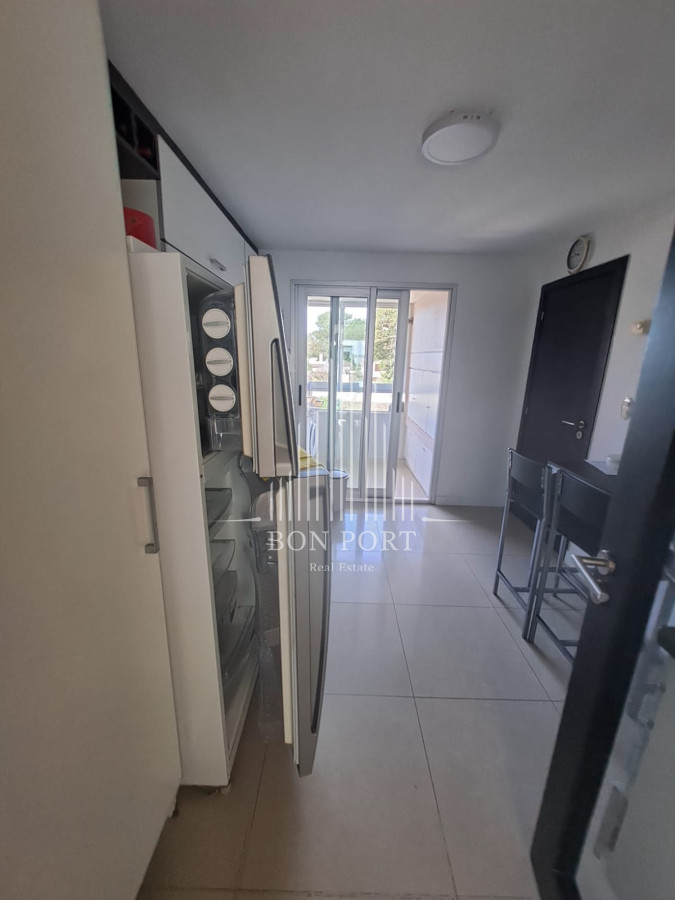 Apartamento ID.194 - Apartamento en Playa Mansa a la venta 3 Dormitorios con vista