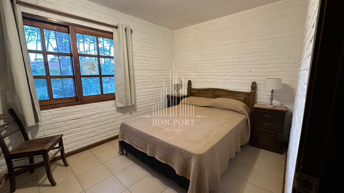 Casa ID.257 - En venta casa en San Rafael, de 4 dormitorios mas dep, con 2 cocheras