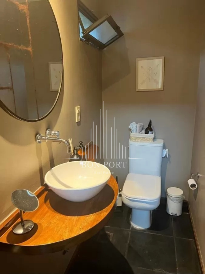 Casa ID.251 - Hermosa casa de 4 dormitorios en agradable entorno.