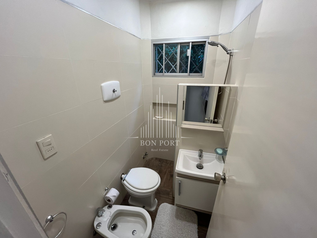 Casa ID.252 - Hermosa Casa en venta de 4 dormitorios en Cantegril, Punta del este. 