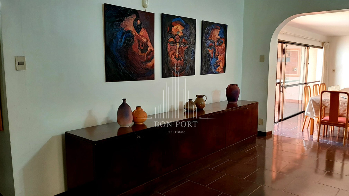 Casa ID.258 - Casa de 4 dormitorios en venta en Playa Mansa, Punta del Este