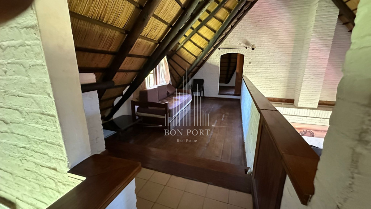 Casa ID.257 - En venta casa en San Rafael, de 4 dormitorios mas dep, con 2 cocheras