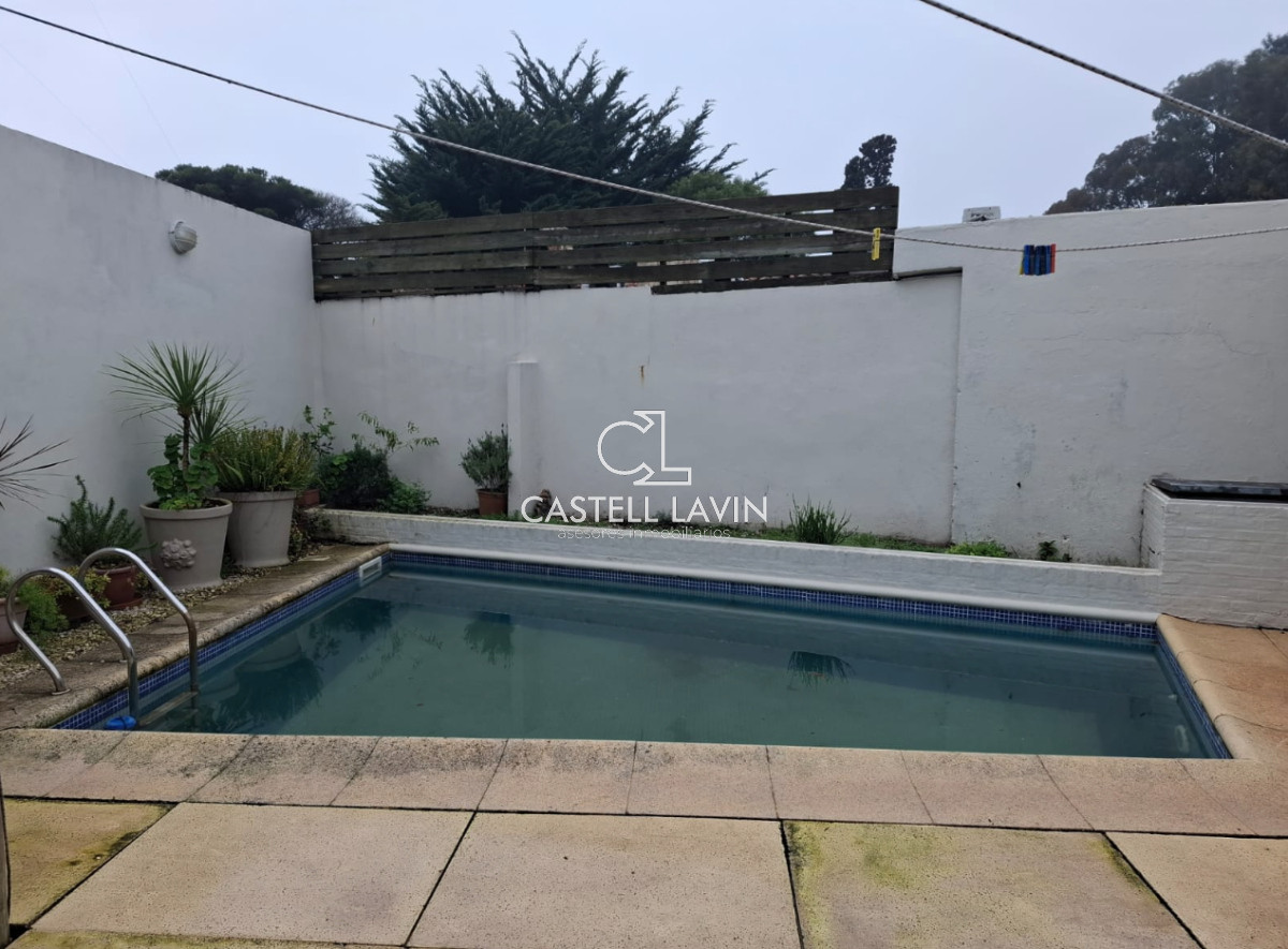 Casa ID.505 - Venta Casa de 3 dormitorios en Barrio Cantegril Punta del Este
