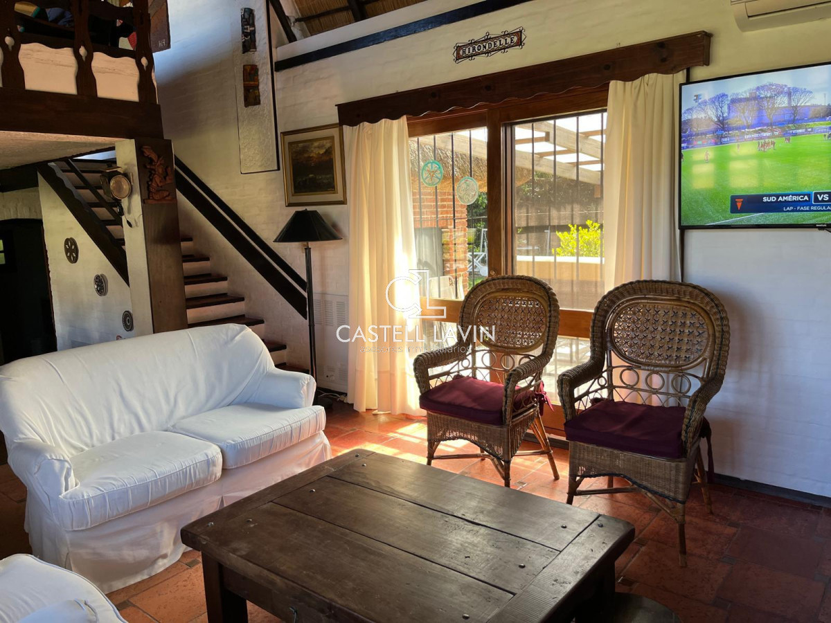 Casa ID.822 - Venta Casa 4 Dormitorios a metros de Playa Mansa Punta del Este