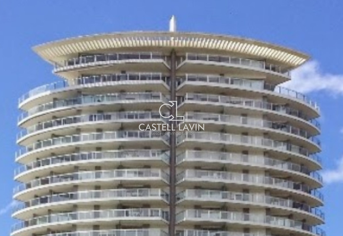Apartamento ID.1076 - Venta Apartamento de 3 Dormitorios en Playa Mansa  A Pasos del Mar Playa Mansa
