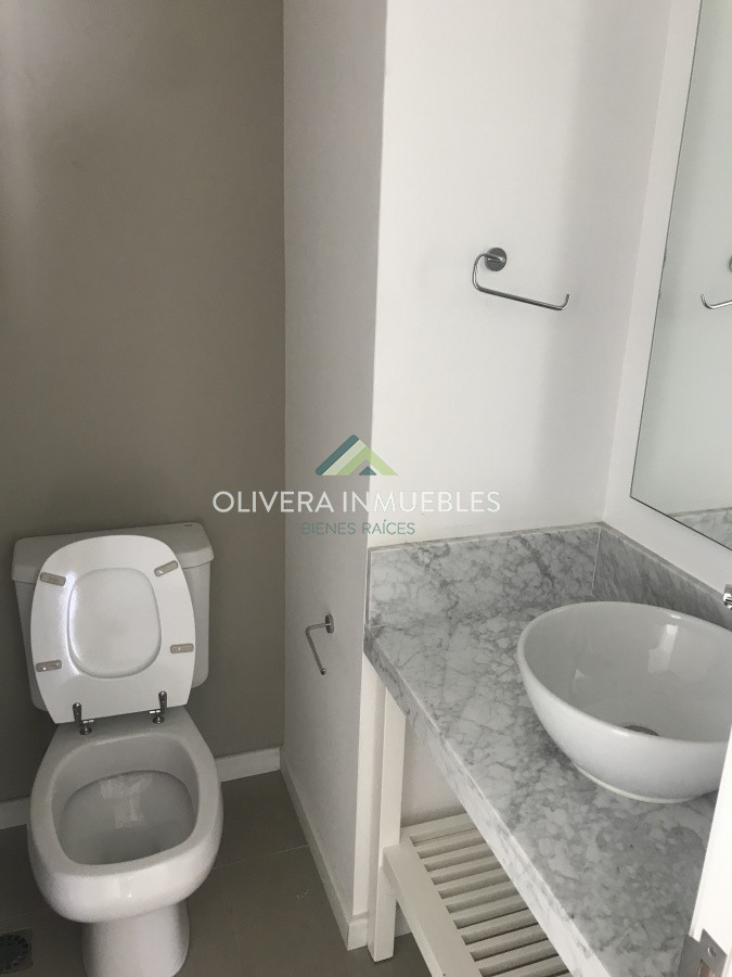 Apartamento ID.10418 - Apartamento en Torre One II. Al frente. unidad de 1 dormitorio en Punta del Este 