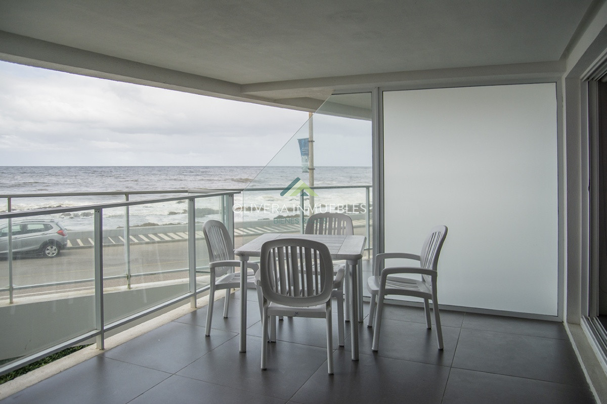 Apartamento ID.10248 - Vende apartamento. Edificio Bonaire. 3 dormitorios con servicios. Brava, Peninsula, Punta del Este