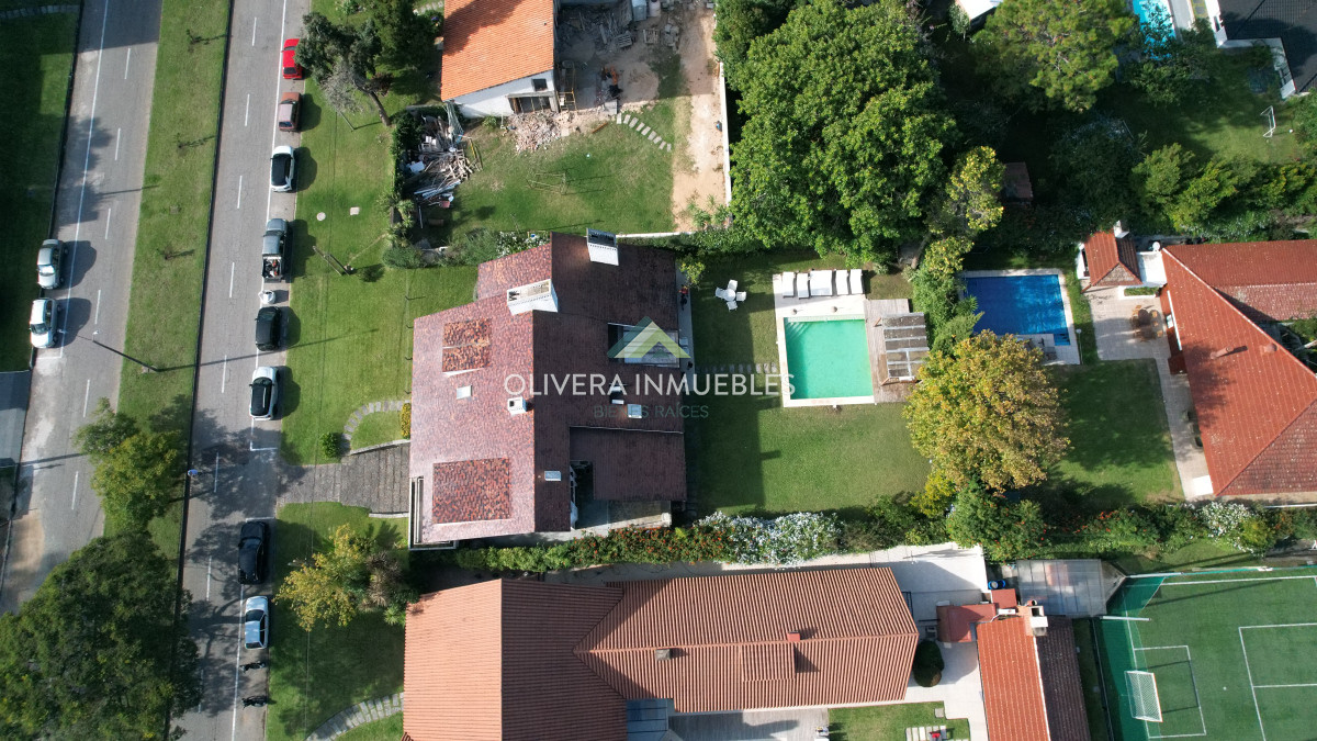 Casa ID.10346 - Casa de gran tamaño ubicada en zona privilegiada.