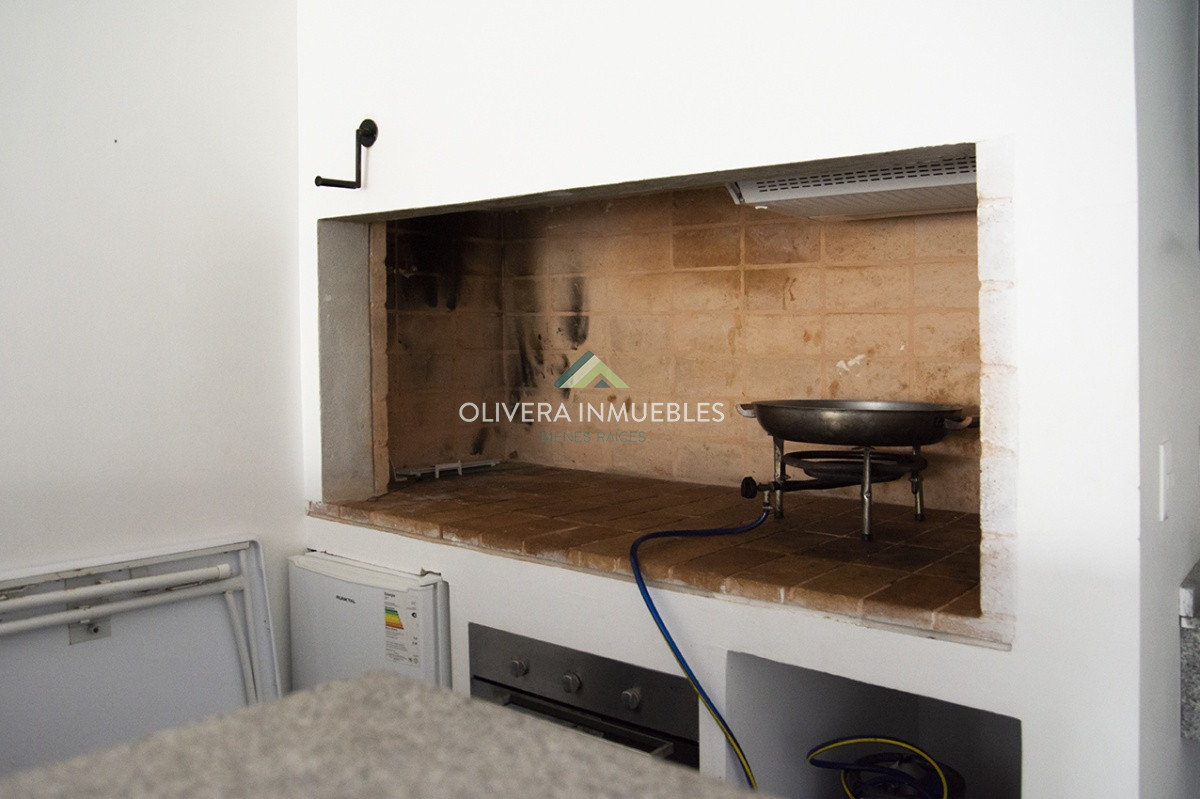 Apartamento ID.10248 - Vende apartamento. Edificio Bonaire. 3 dormitorios con servicios. Brava, Peninsula, Punta del Este