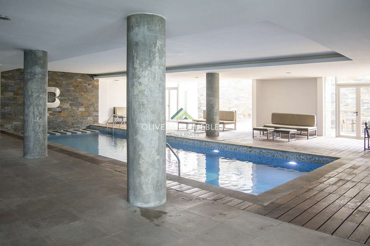 Apartamento ID.10248 - Vende apartamento. Edificio Bonaire. 3 dormitorios con servicios. Brava, Peninsula, Punta del Este