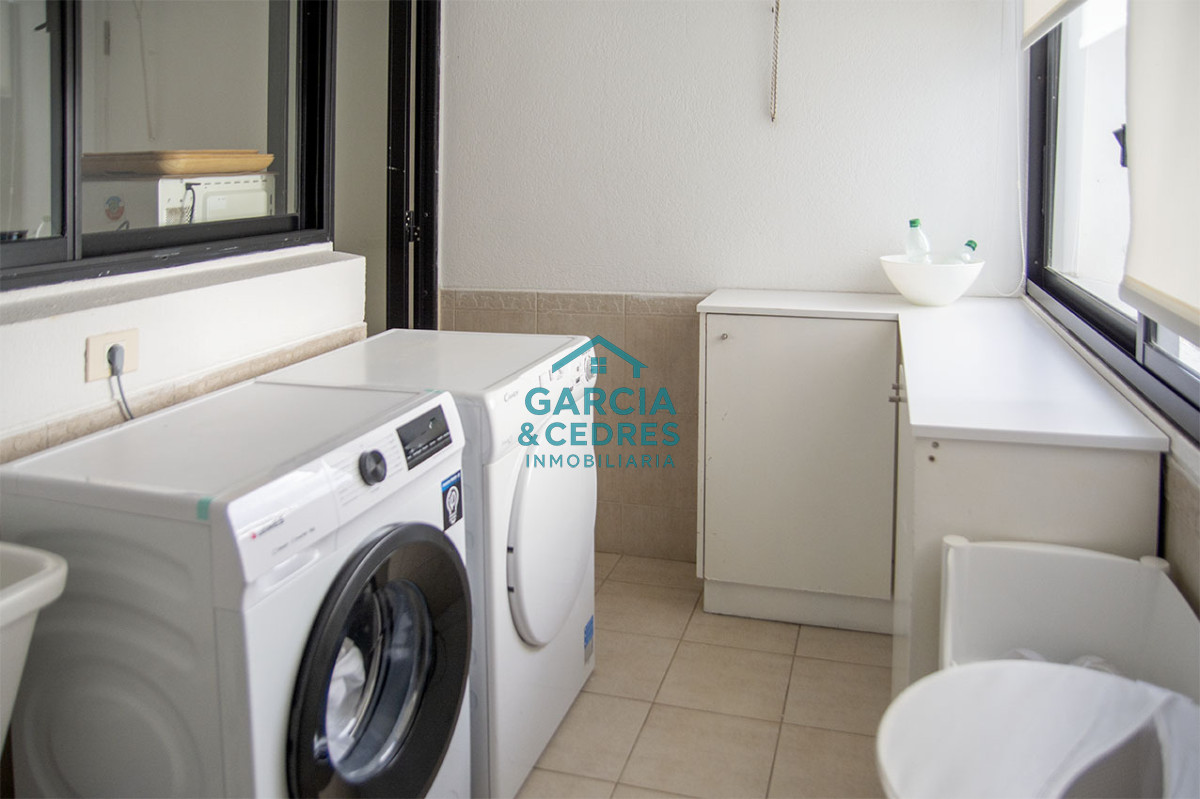 Apartamento ID.447 - Apartamento de 3 dormitorios ensuite en primera línea Playa Brava Punta del Este