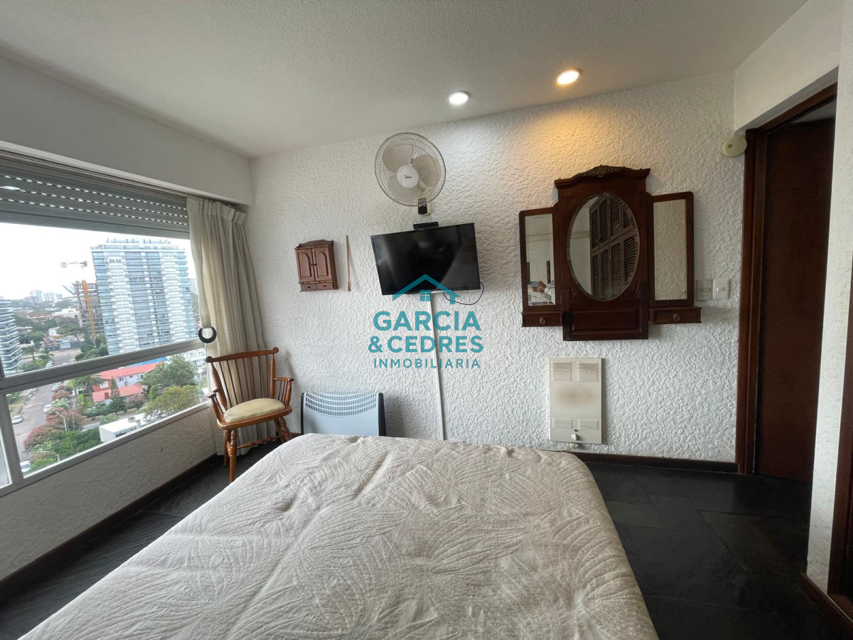 Apartamento ID.151 - Departamento en venta en Brava - Punta del Este de 1 dormitorio y medio.