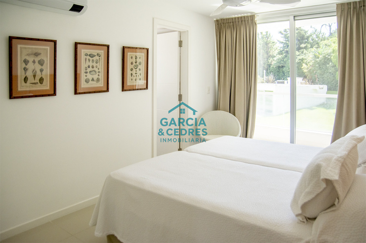 Apartamento ID.449 - En venta apartamento de 3 dormitorios en excelente ubicacion, Pinares Punta del Este