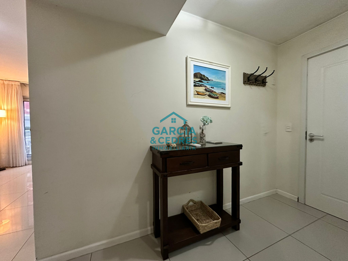 Apartamento ID.155 - Apartamento en venta, 1 dormitorio en Península, Punta del Este