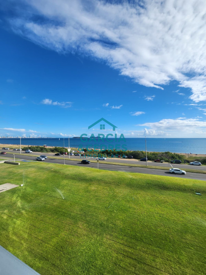 Apartamento ID.450 - Exclusivo apartamento en primera linea de la mansa, con vistas privilegiadas y una excelente orientación 