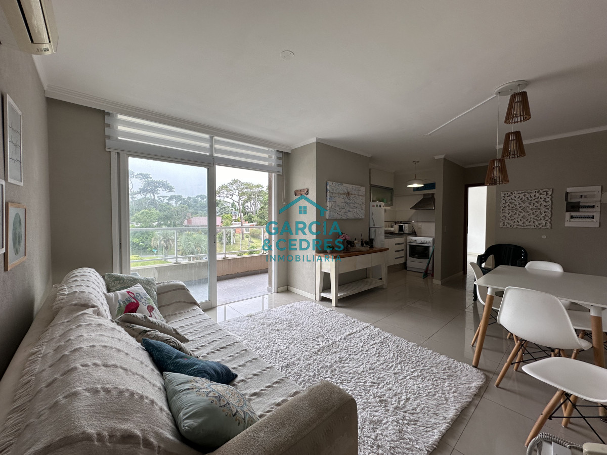 Apartamento ID.152 - Vende apartamento en playa mansa de 1 dormitorio con parrillero, Punta del Este 