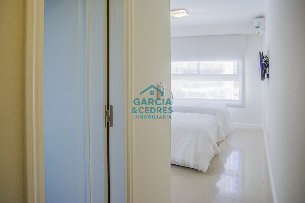 Apartamento ID.453 - Hermoso departamento en edificio Imperiale en alquiler, 3 dormitorios en suite