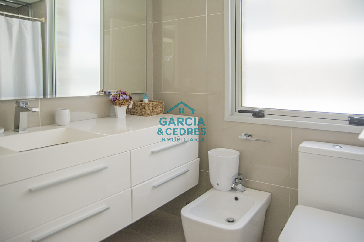 Apartamento ID.449 - En venta apartamento de 3 dormitorios en excelente ubicacion, Pinares Punta del Este