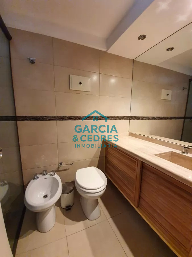 Apartamento ID.459 - Departamento de 3 dormitorios + dep. en venta en Edif. Fontemar, vista al Puerto