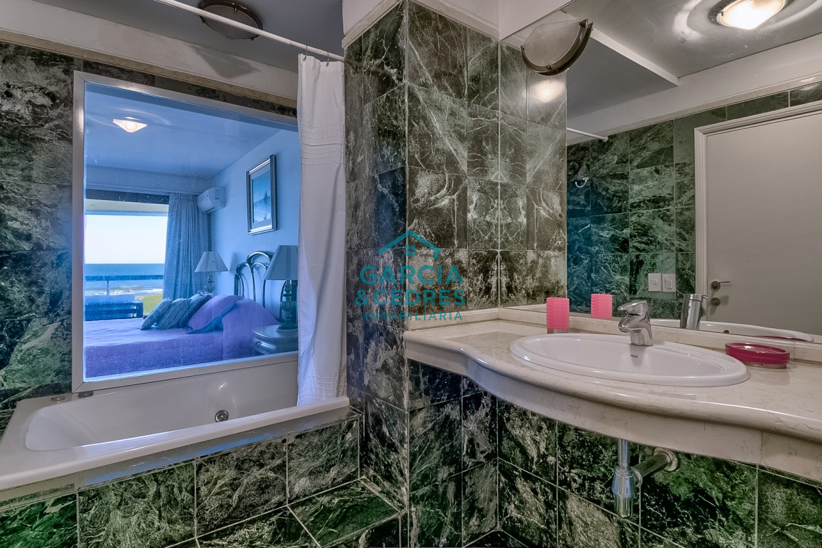 Apartamento ID.456 - Hermoso penthouse con una ubicación privilegiada de la brava 