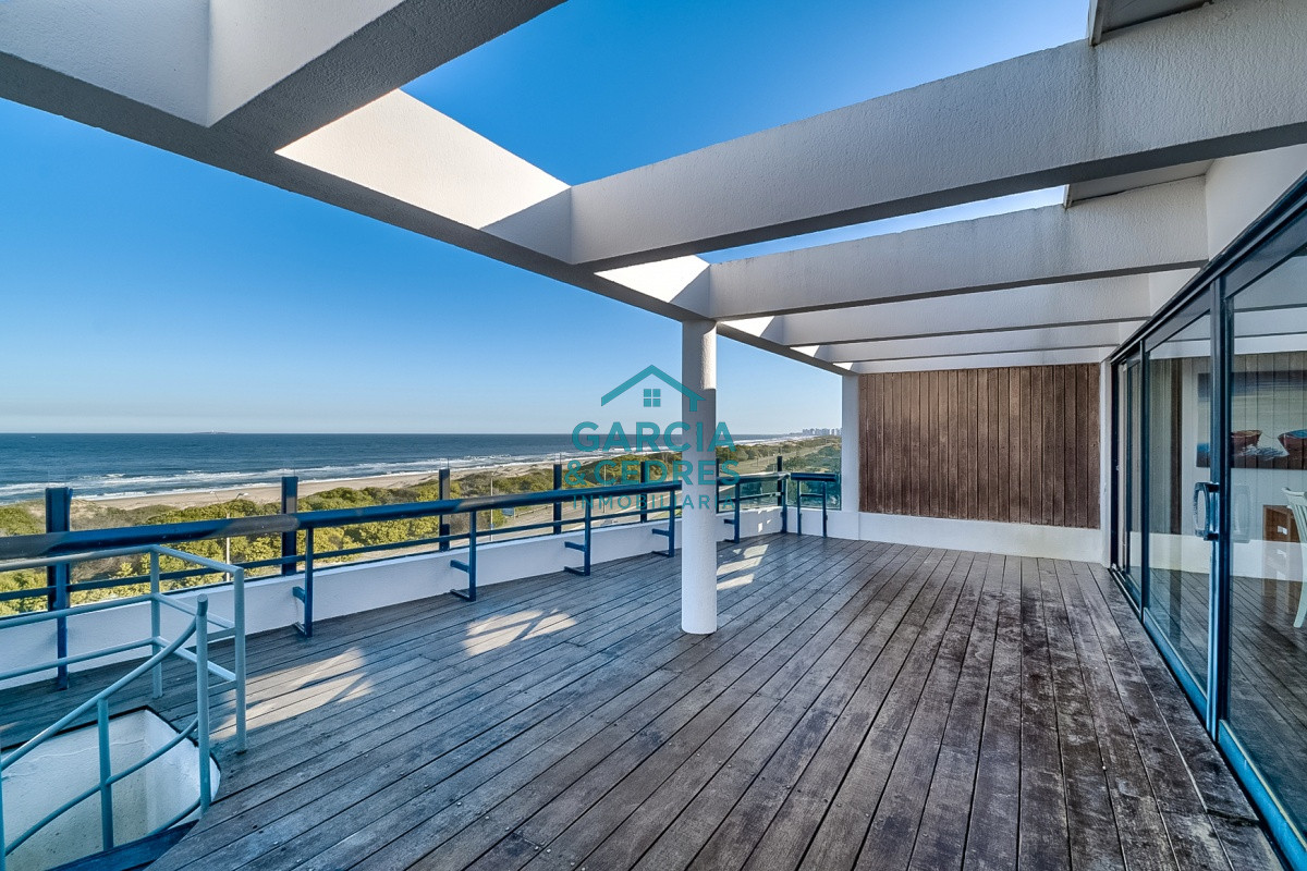 Apartamento ID.456 - Hermoso penthouse con una ubicación privilegiada de la brava 