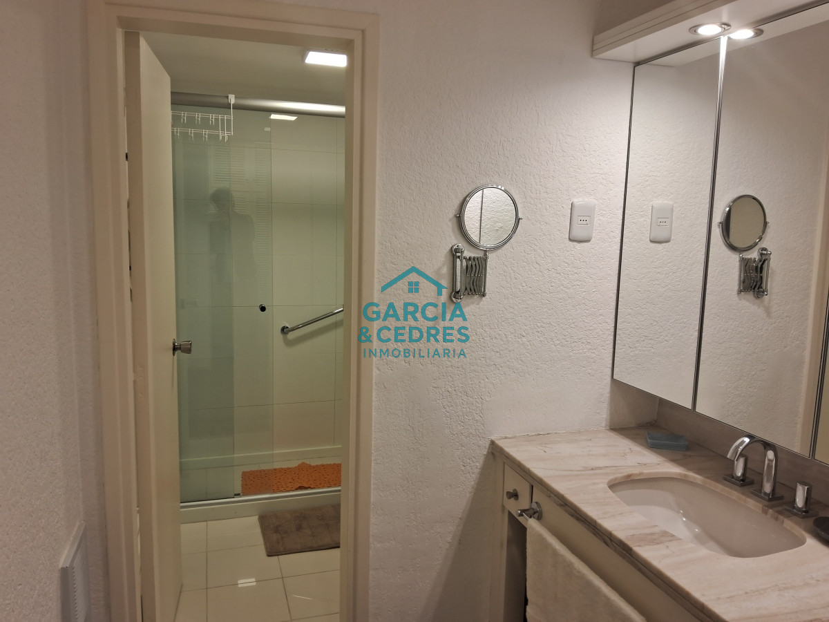 Apartamento ID.465 - Hermoso Departamento de 3 dormitorios en venta frente al mar. 
