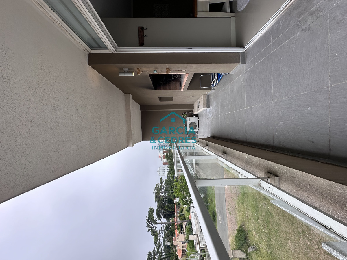 Apartamento ID.152 - Vende apartamento en playa mansa de 1 dormitorio con parrillero, Punta del Este 