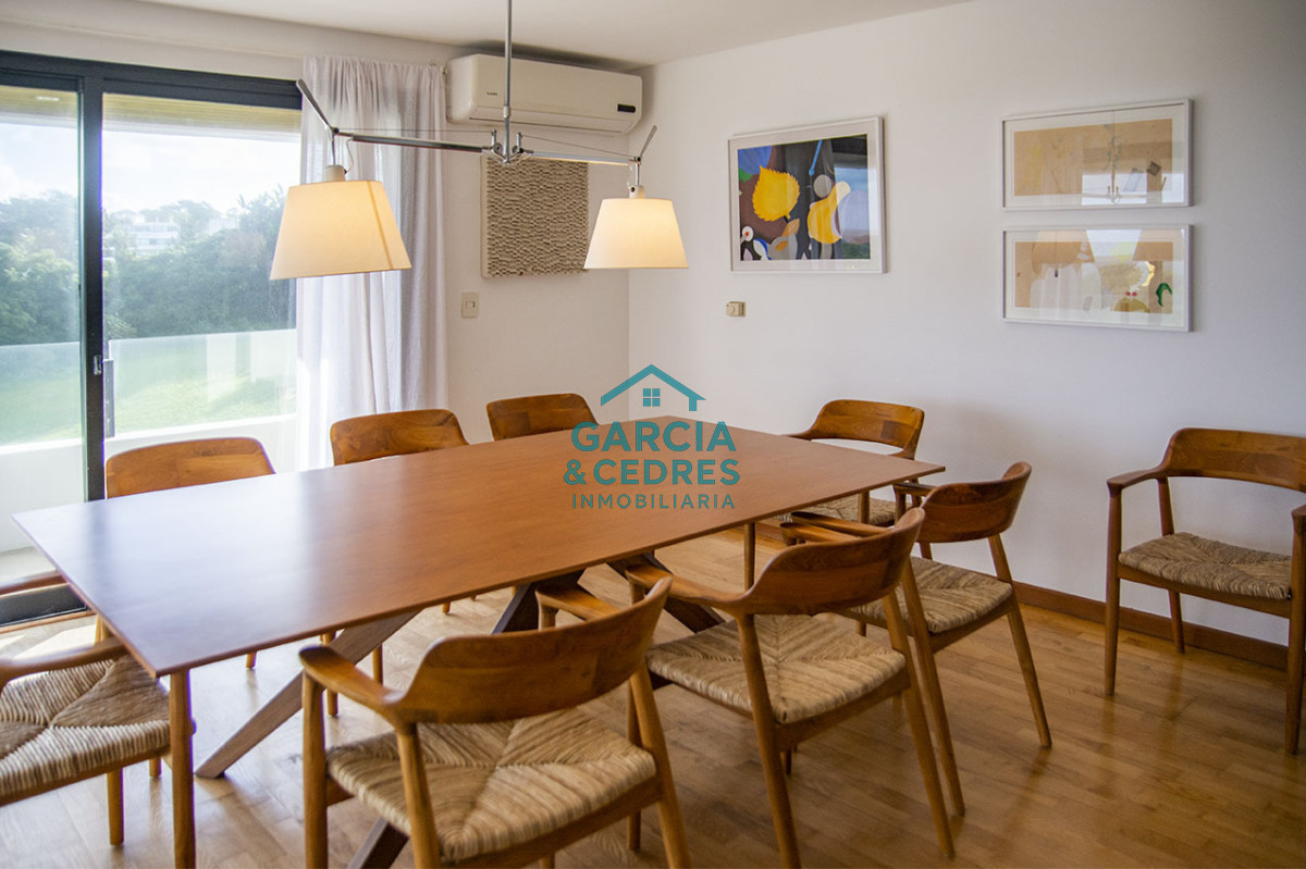 Apartamento ID.447 - Apartamento de 3 dormitorios ensuite en primera línea Playa Brava Punta del Este