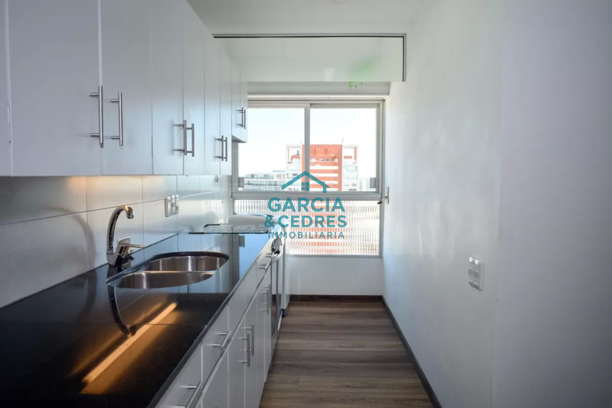 Apartamento ID.459 - Departamento de 3 dormitorios + dep. en venta en Edif. Fontemar, vista al Puerto