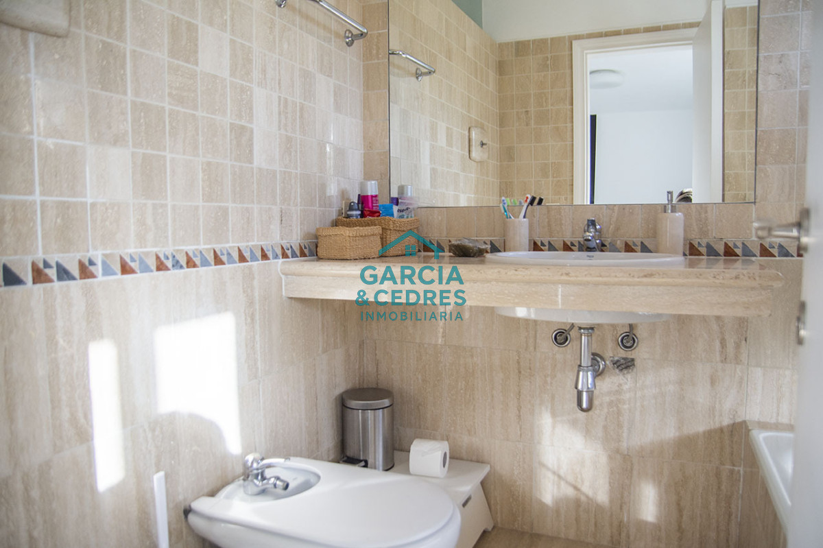 Apartamento ID.447 - Apartamento de 3 dormitorios ensuite en primera línea Playa Brava Punta del Este