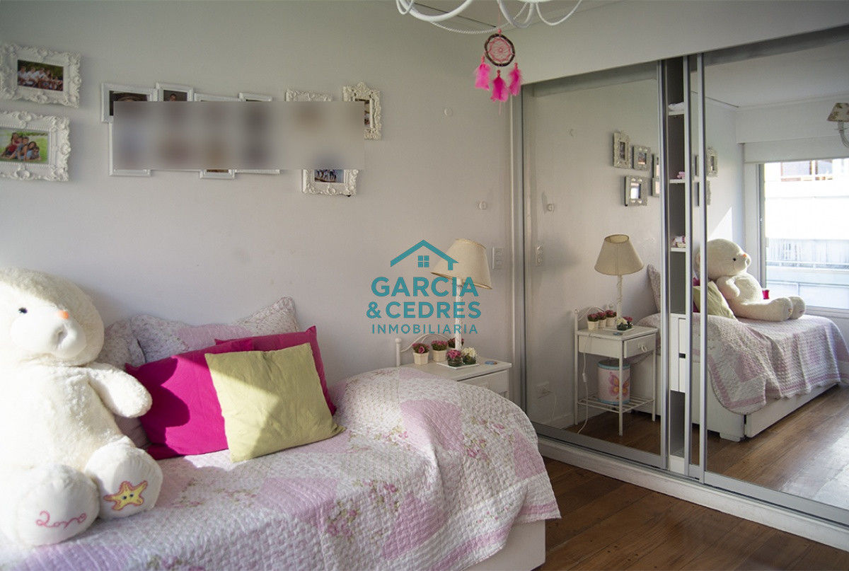 Apartamento ID.457 - Departamento en edificio Esturión, frente al mar, 3 dormitorios en venta