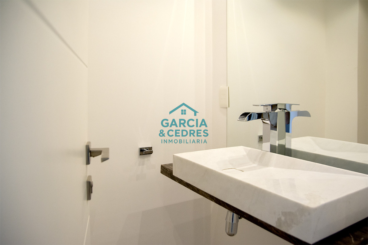 Apartamento ID.449 - En venta apartamento de 3 dormitorios en excelente ubicacion, Pinares Punta del Este