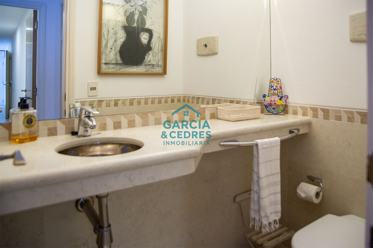 Apartamento ID.447 - Apartamento de 3 dormitorios ensuite en primera línea Playa Brava Punta del Este