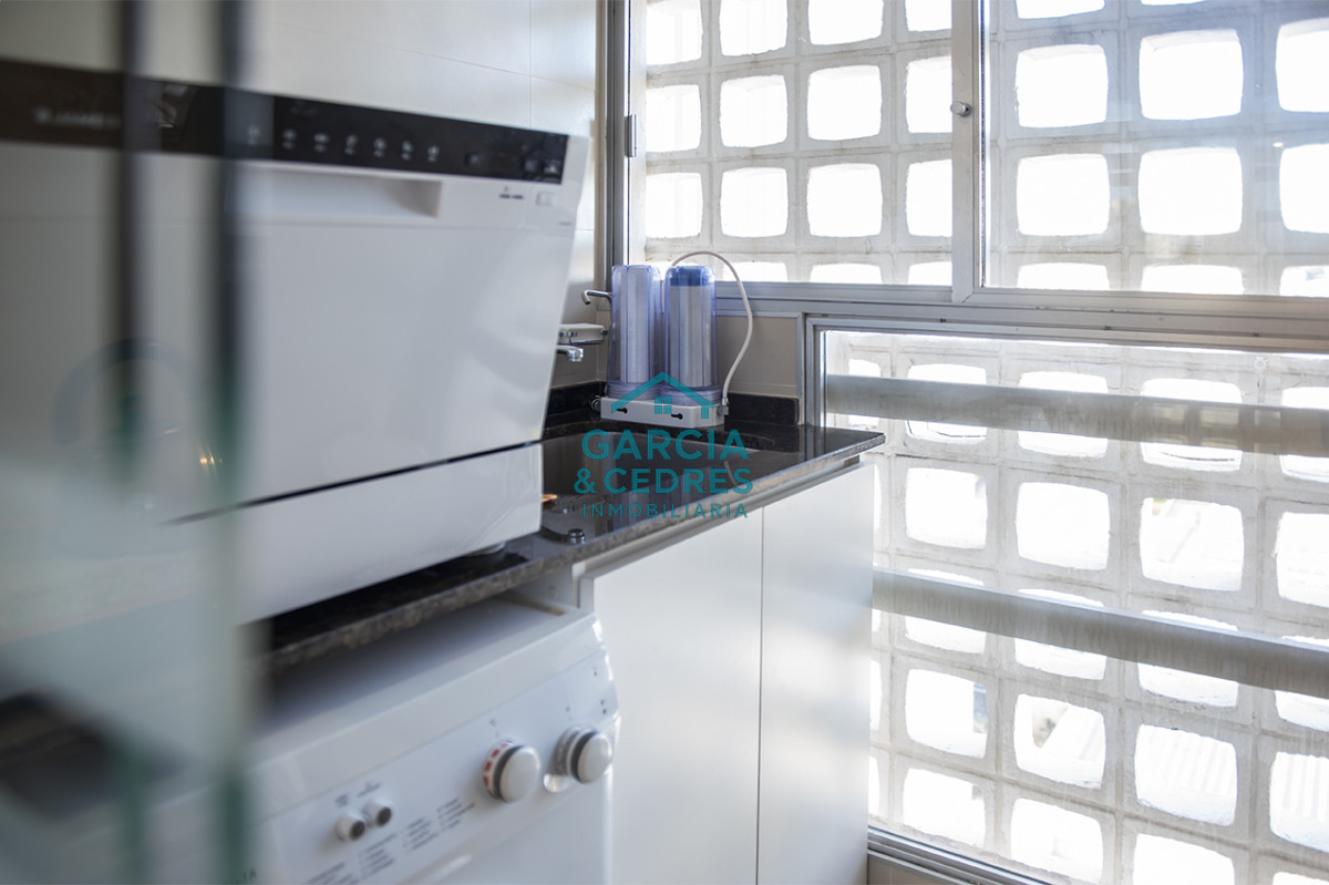 Apartamento ID.455 - Vende departamento de 3 dormitorios con vista al Puerto, Punta del Este
