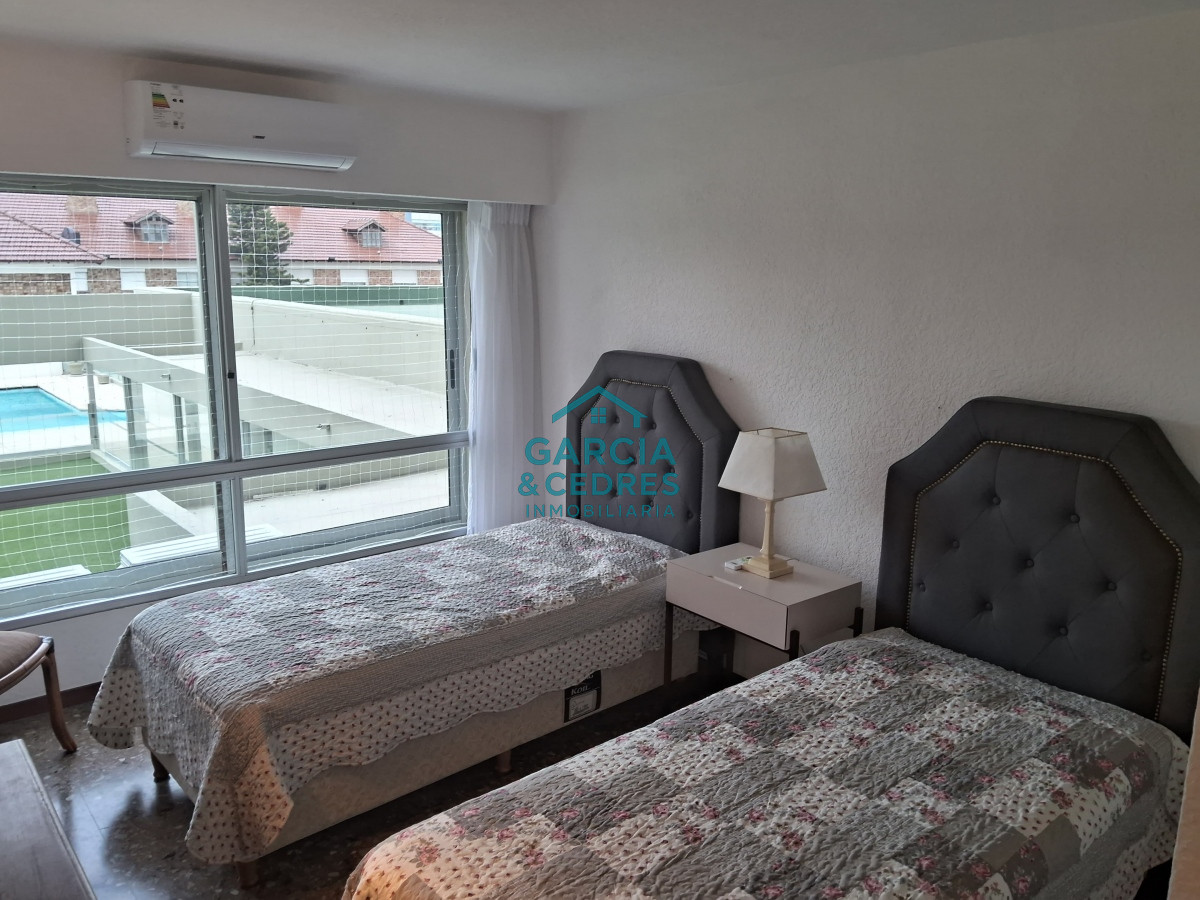 Apartamento ID.465 - Hermoso Departamento de 3 dormitorios en venta frente al mar. 