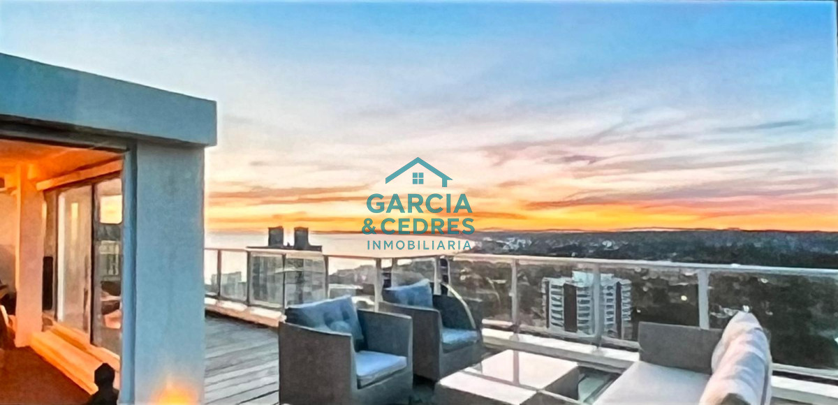 Apartamento ID.454 - Vende apartamento 4 dormitorios, comodo e iluminado en Mansa Punta del Este.