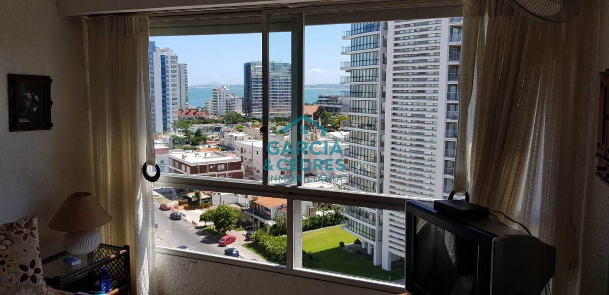 Apartamento ID.151 - Departamento en venta en Brava - Punta del Este de 1 dormitorio y medio.