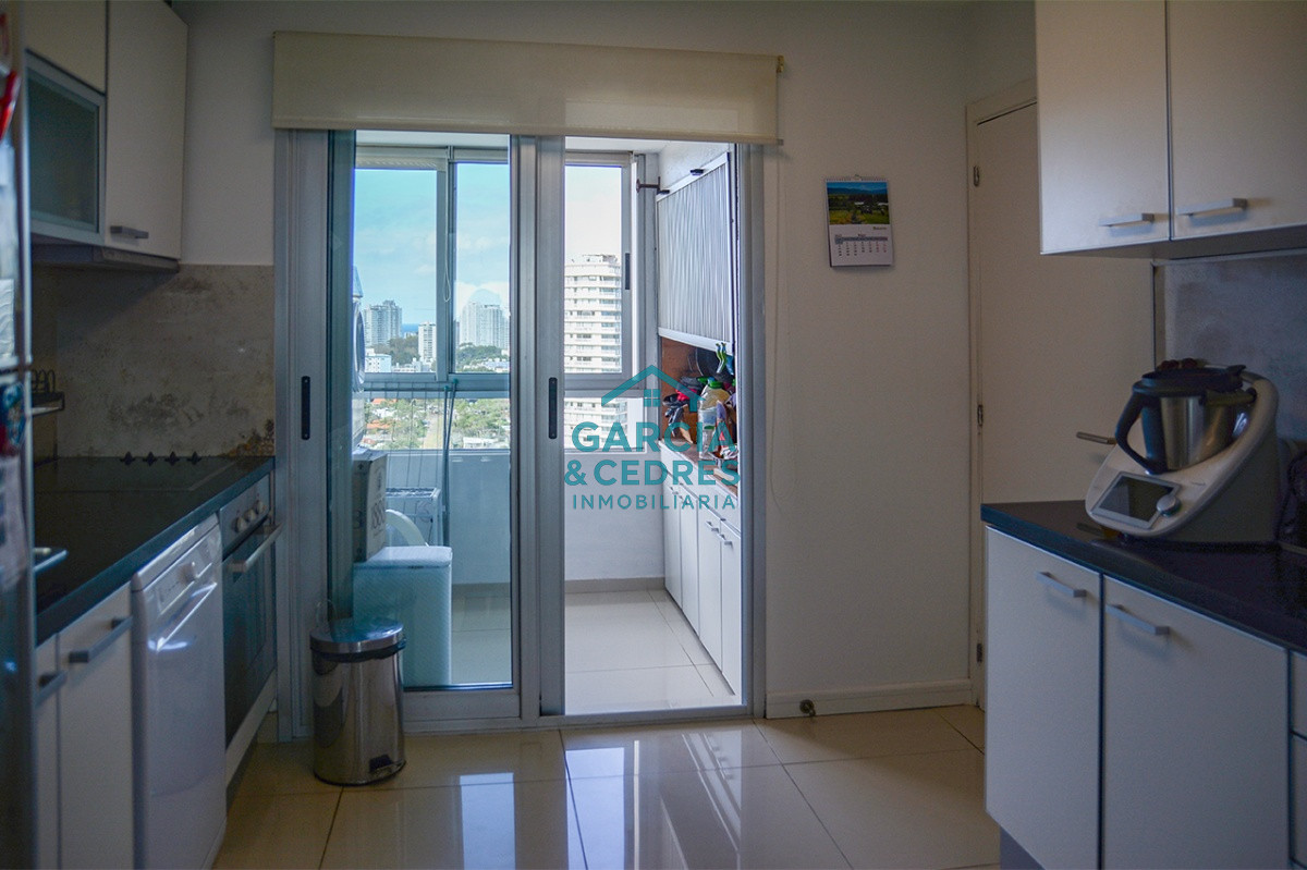 Apartamento ID.461 - Departamento de 3 dormitorios en venta a pasos del mar. Gala Tower