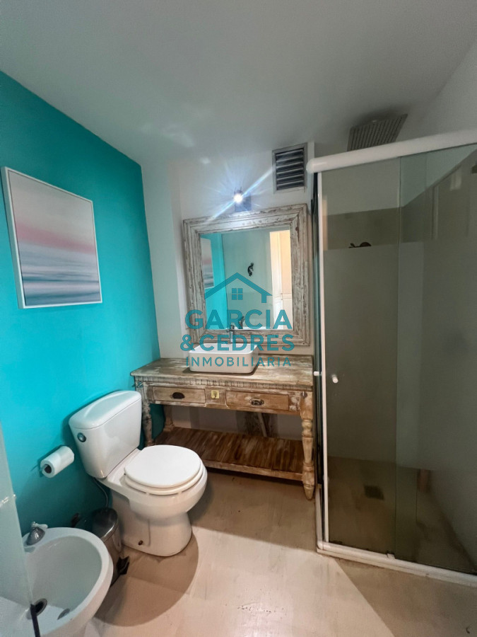 Apartamento ID.454 - Vende apartamento 4 dormitorios, comodo e iluminado en Mansa Punta del Este.