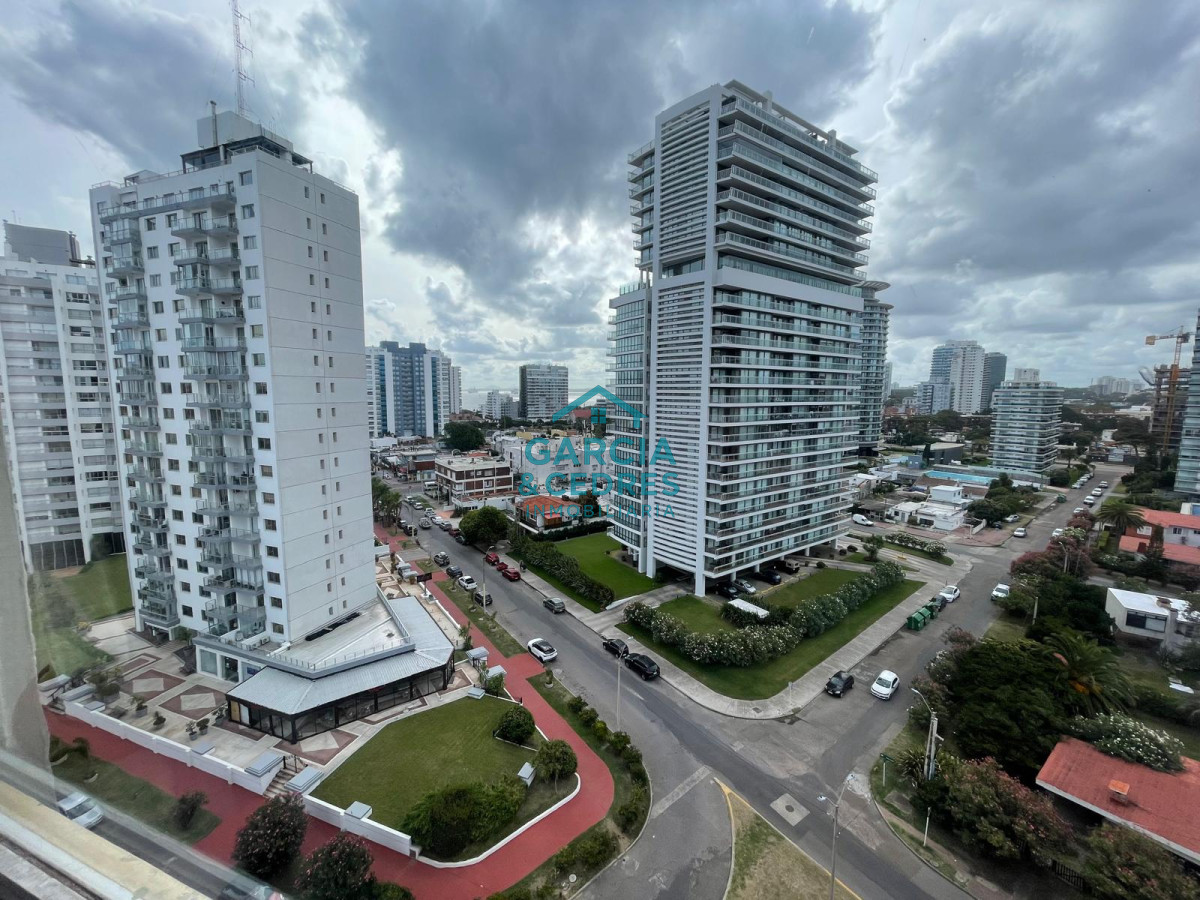 Apartamento ID.151 - Departamento en venta en Brava - Punta del Este de 1 dormitorio y medio.