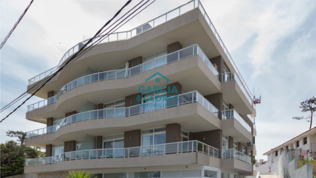 Apartamento ID.152 - Vende apartamento en playa mansa de 1 dormitorio con parrillero, Punta del Este 