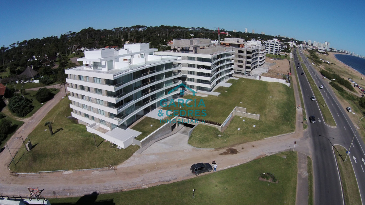 Apartamento ID.449 - En venta apartamento de 3 dormitorios en excelente ubicacion, Pinares Punta del Este