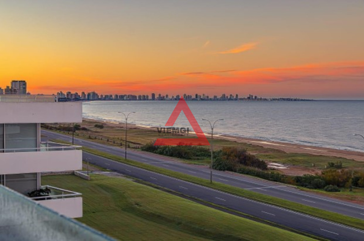 Apartamento ID.314 - Departamento de 2 suites + depedencia en venta Frente al mar.