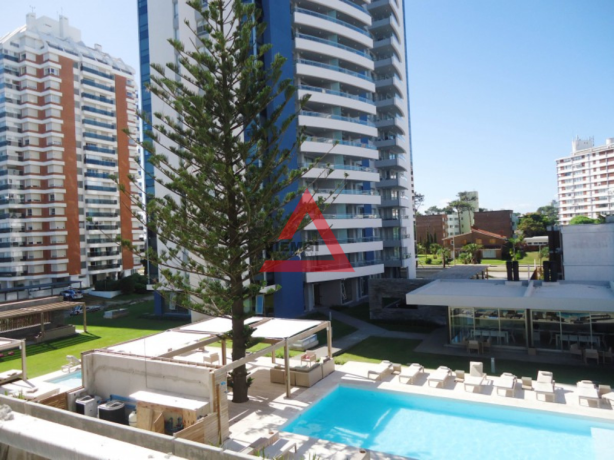 Apartamento ID.300 - En alquiler apartamento de 2 dormitorios con una vista espectacular en Brava, Punta del Este