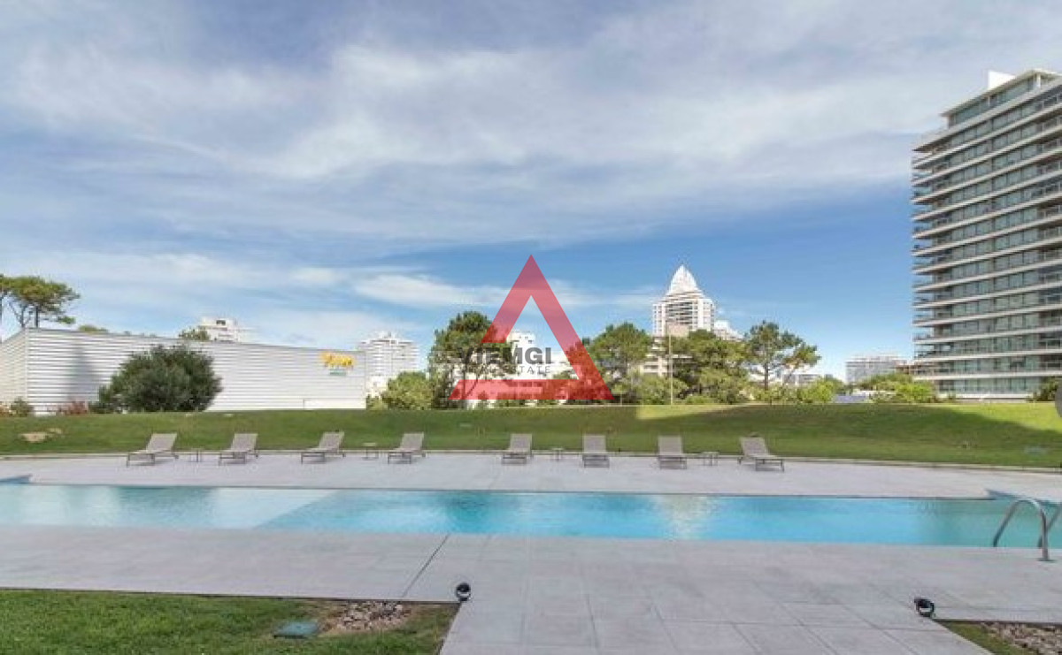 Apartamento ID.302 - En venta apartamento de 2 dormitorios en Punta del Este, agradable vista