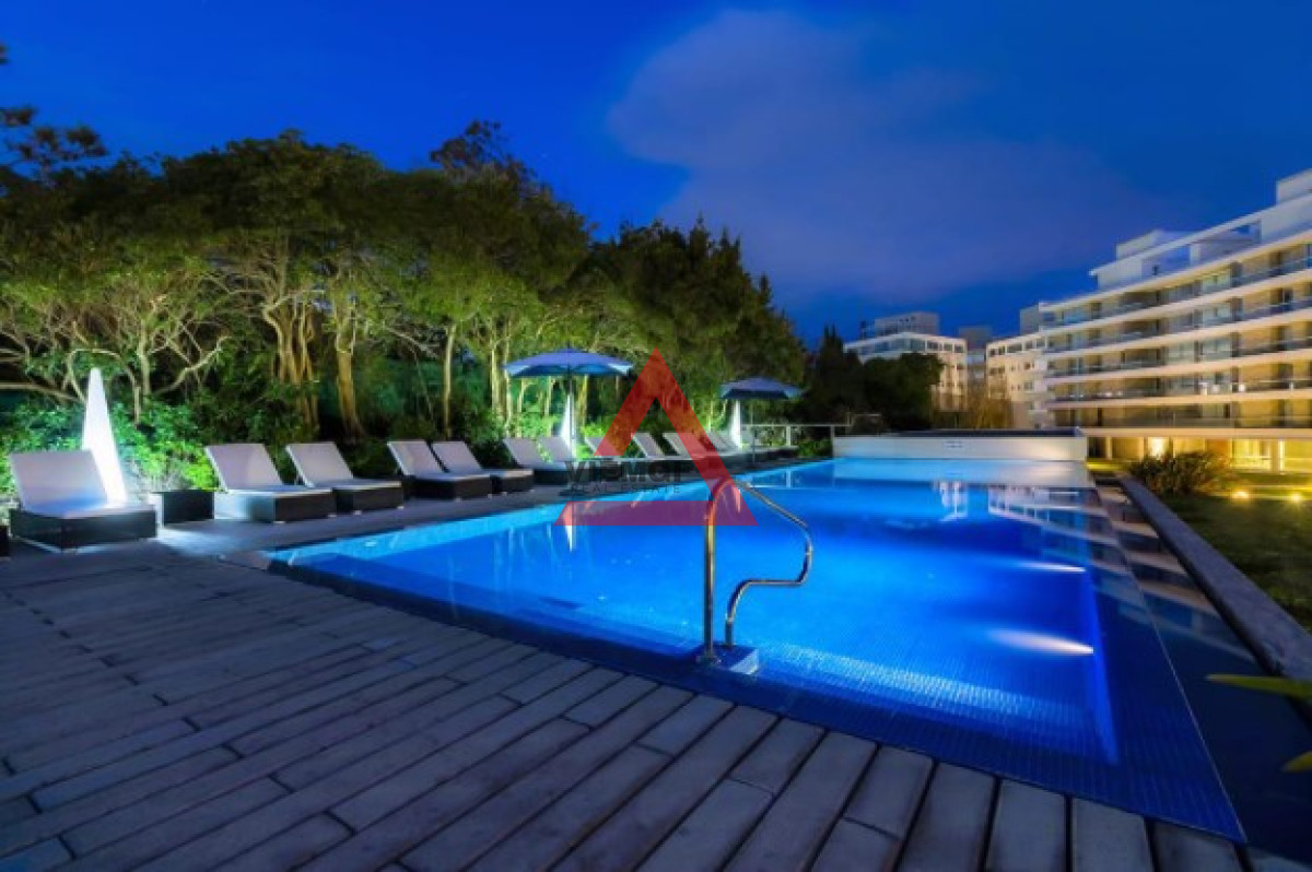 Apartamento ID.314 - Departamento de 2 suites + depedencia en venta Frente al mar.