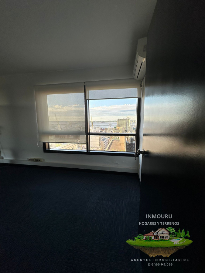 Oficina ID.350 - Oficina en Ciudad Vieja, excelente ubicación y vistas. VENTA O ALQUILER